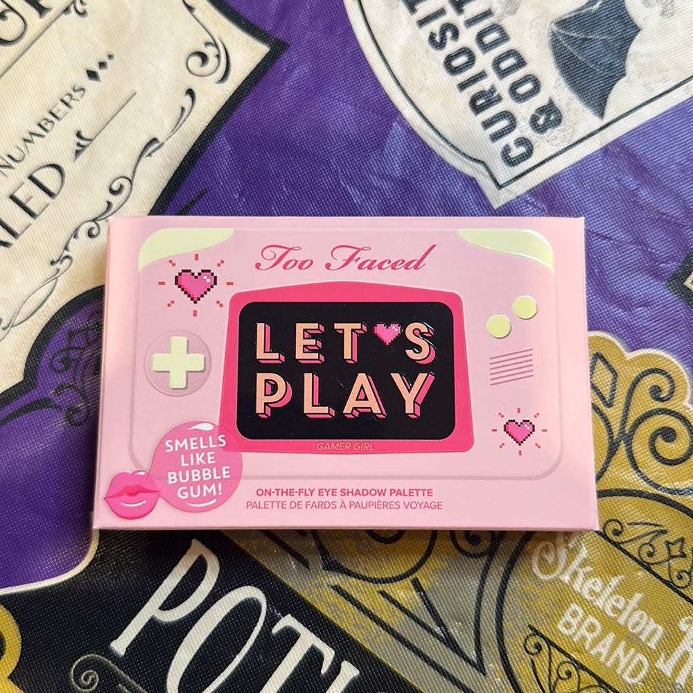 New Too faced let’s play makeup palette